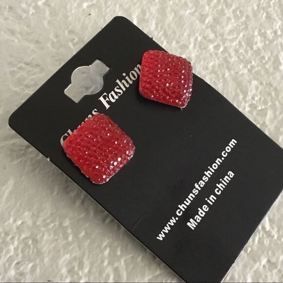 Textured Gem Cluster Square Stud Earrings (H15) - Picture 3 of 5